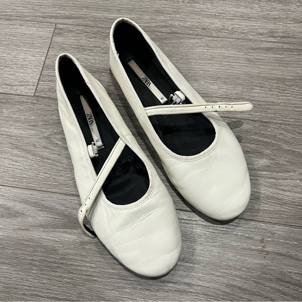 Zara Women's White Mary Jane Flats